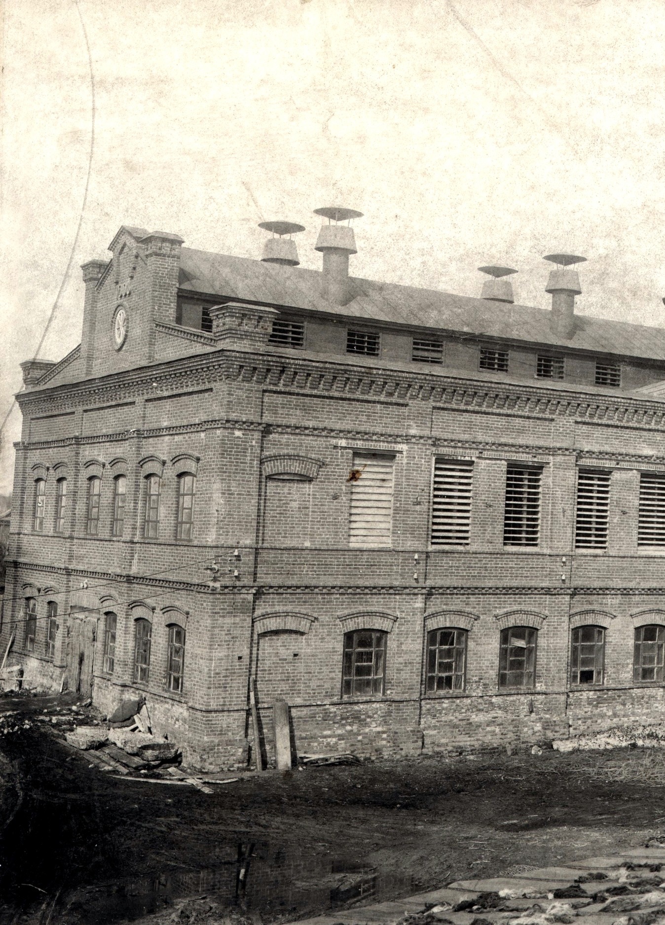 Historiskt fotografi av Smagins garveri i Sarapul